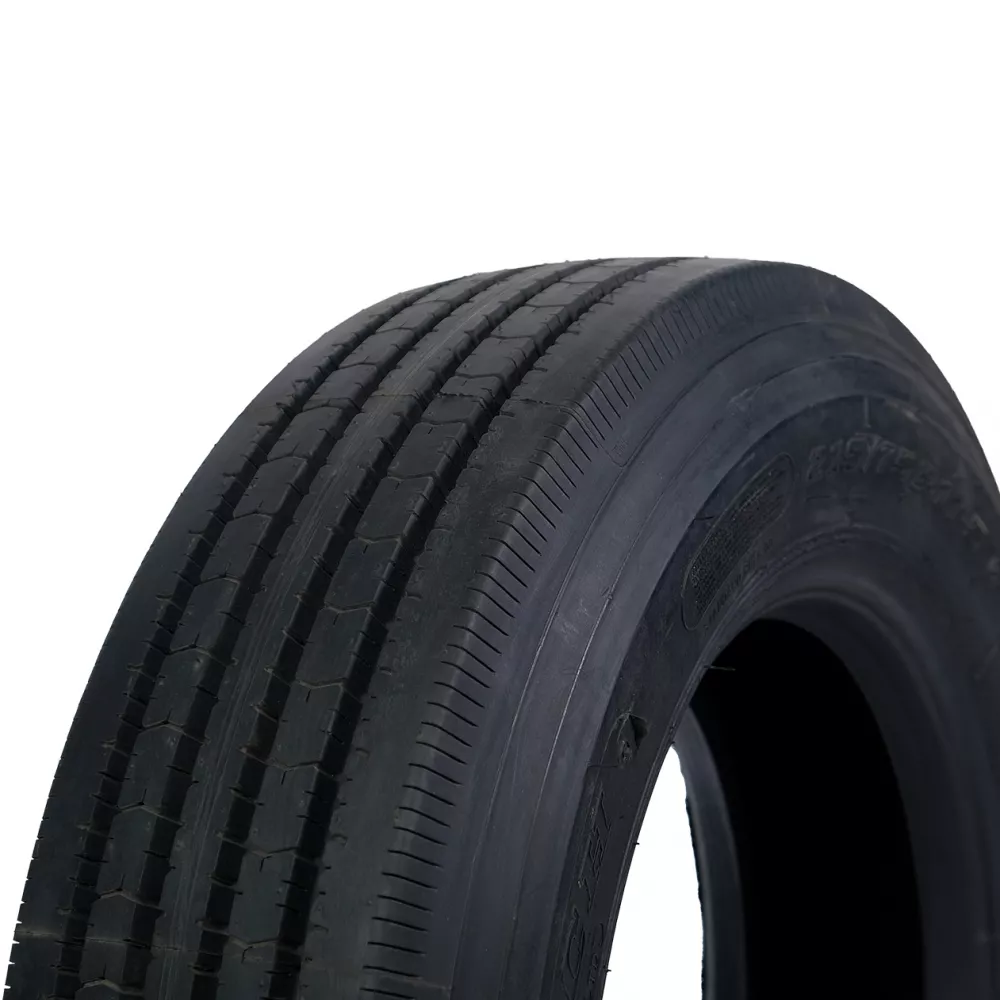 Грузовая шина 215/75 R17,5 Long March LM-216 16PR в Новой Ляле